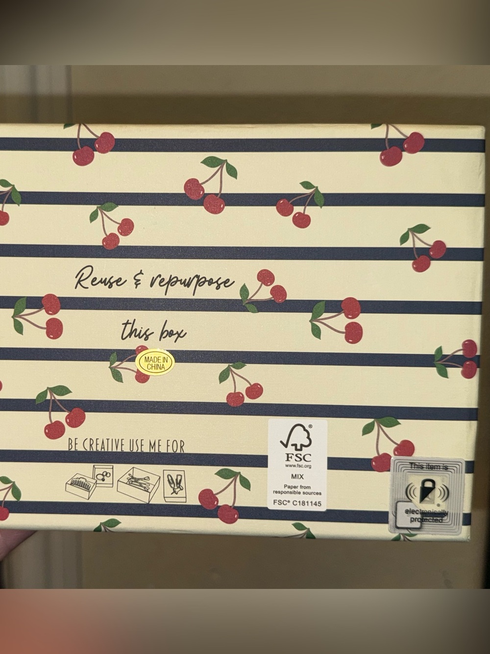 🍒Cherry Bundle! Aldo Cherry Crossbody Bag, Piper K Charm, & Very Cherry Gift Set - Picture 13 of 14